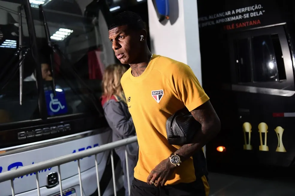 São Paulo: Alan Franco fora e o dilema Arboleda na semifinal