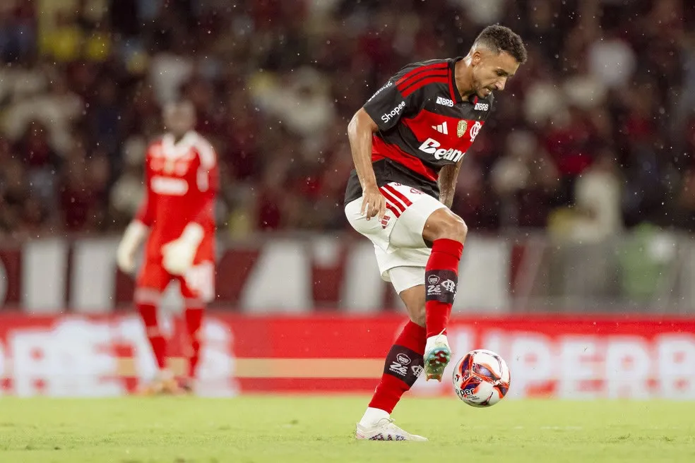 O Silêncio no Maracanã: O Flamengo e a Tensão sob a Vitória