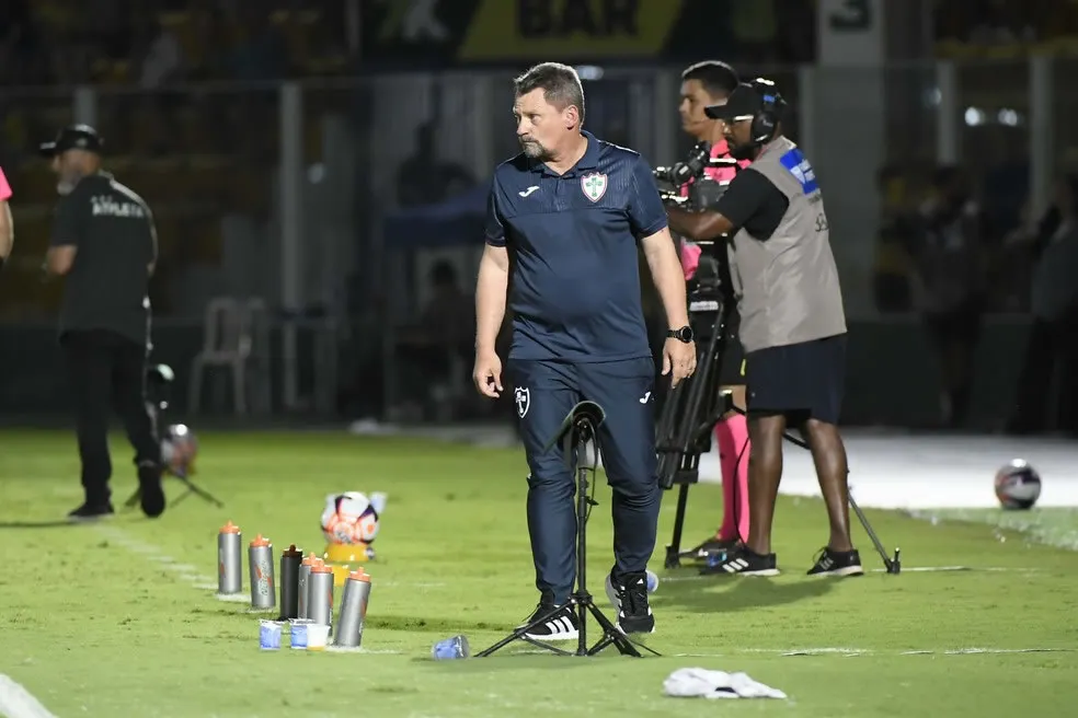 Fábio Matias brilha na Portuguesa e desafia “regra dos 5 jogos” Fábio Matias brilha na Portuguesa e desafia "regra dos 5 jogos"