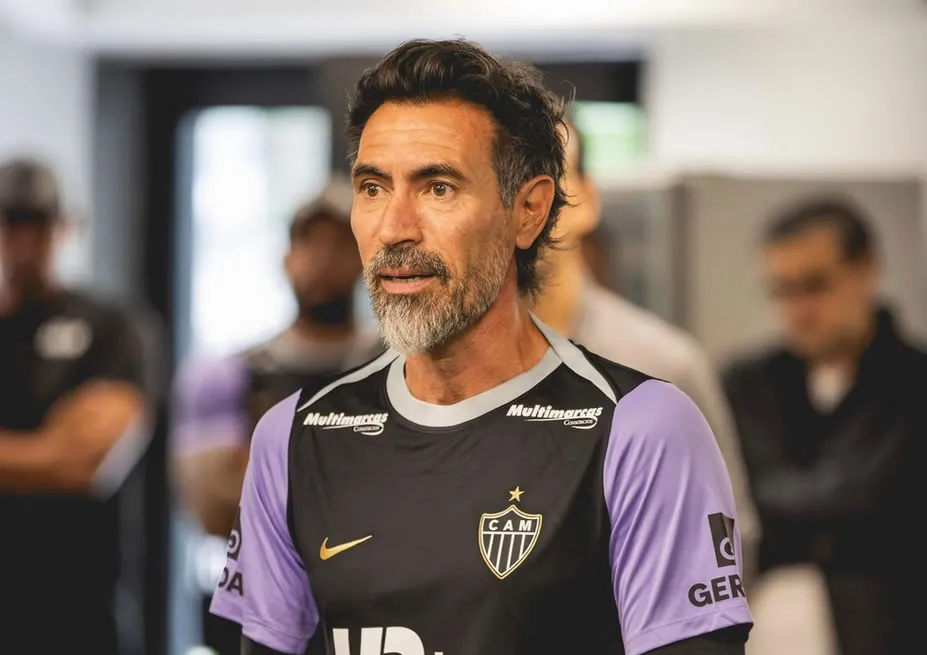 Atlético-MG aposta em Eduardo Domínguez: o fim do "Sampaolismo" e a era do pragmatismo