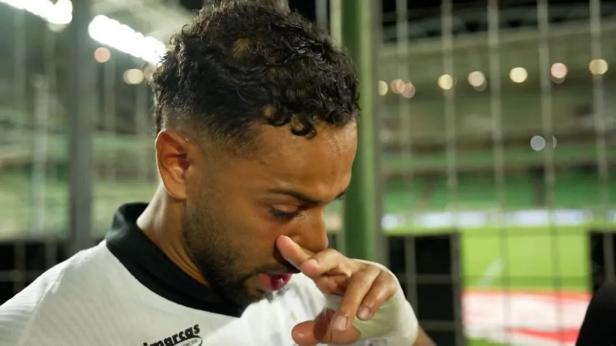 Renan Lodi desabafa após classificação do Atlético-MG e revela drama pessoal no Galo