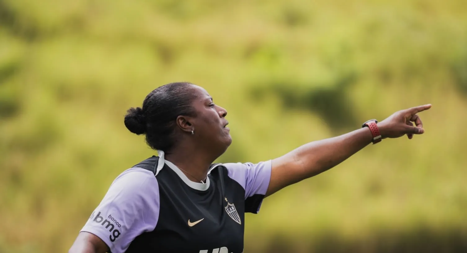 Cruzeiro x Atlético-MG: Fabi Guedes agita o clássico e revela convite a Cristiane