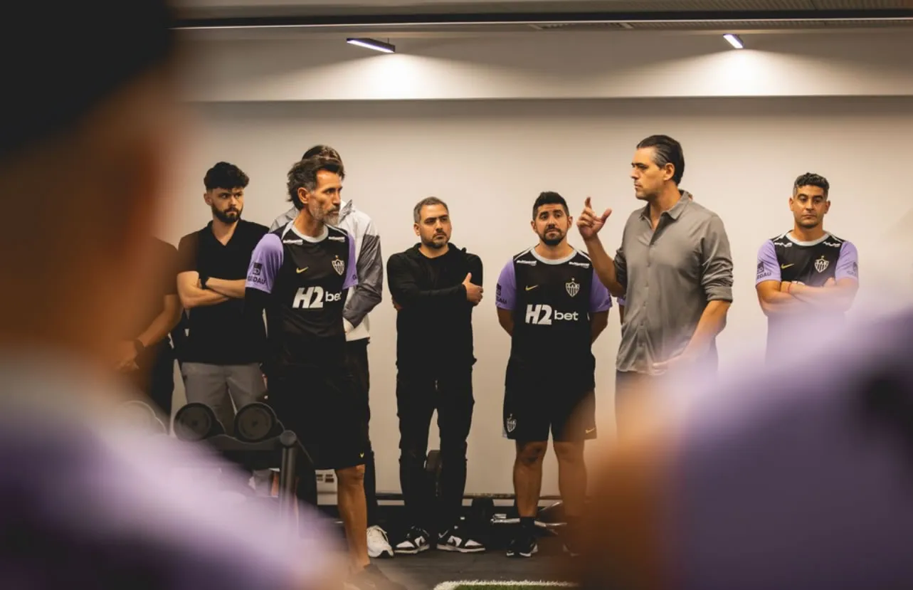 Atlético-MG x Internacional: Galo Busca Reabilitação Urgente no Brasileirão 2026 e Estreia de Eduardo Domínguez