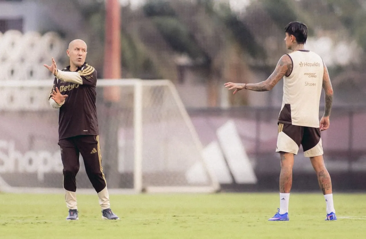 Leonardo Jardim no Flamengo: o plano para unificar o elenco em 2026