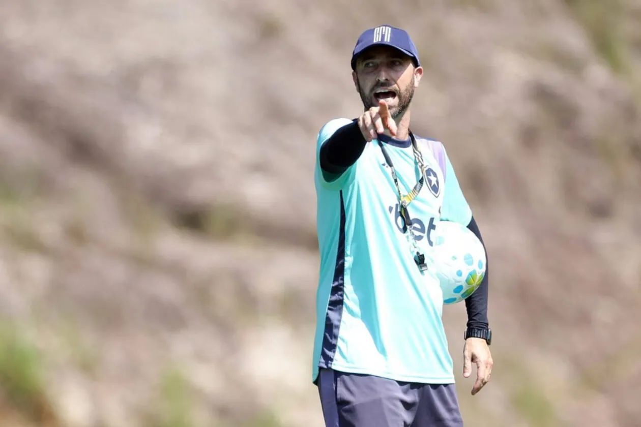 Crise no Botafogo: SAF sob ameaça e o desafio de Rodrigo Bellão Crise no Botafogo: SAF sob ameaça e o desafio de Rodrigo Bellão