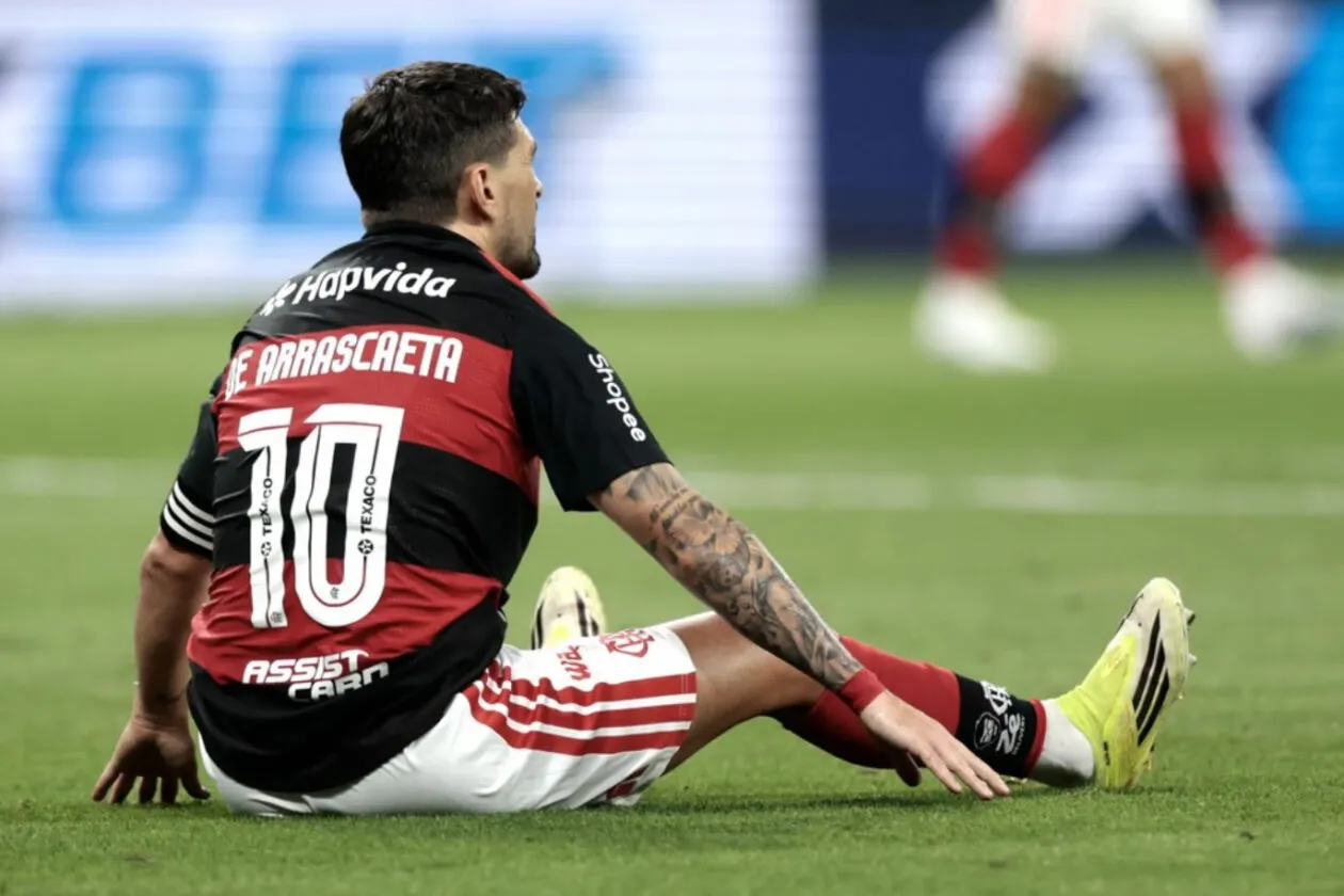 Flamengo segura Corinthians com um a menos e Jardim mantém invencibilidade