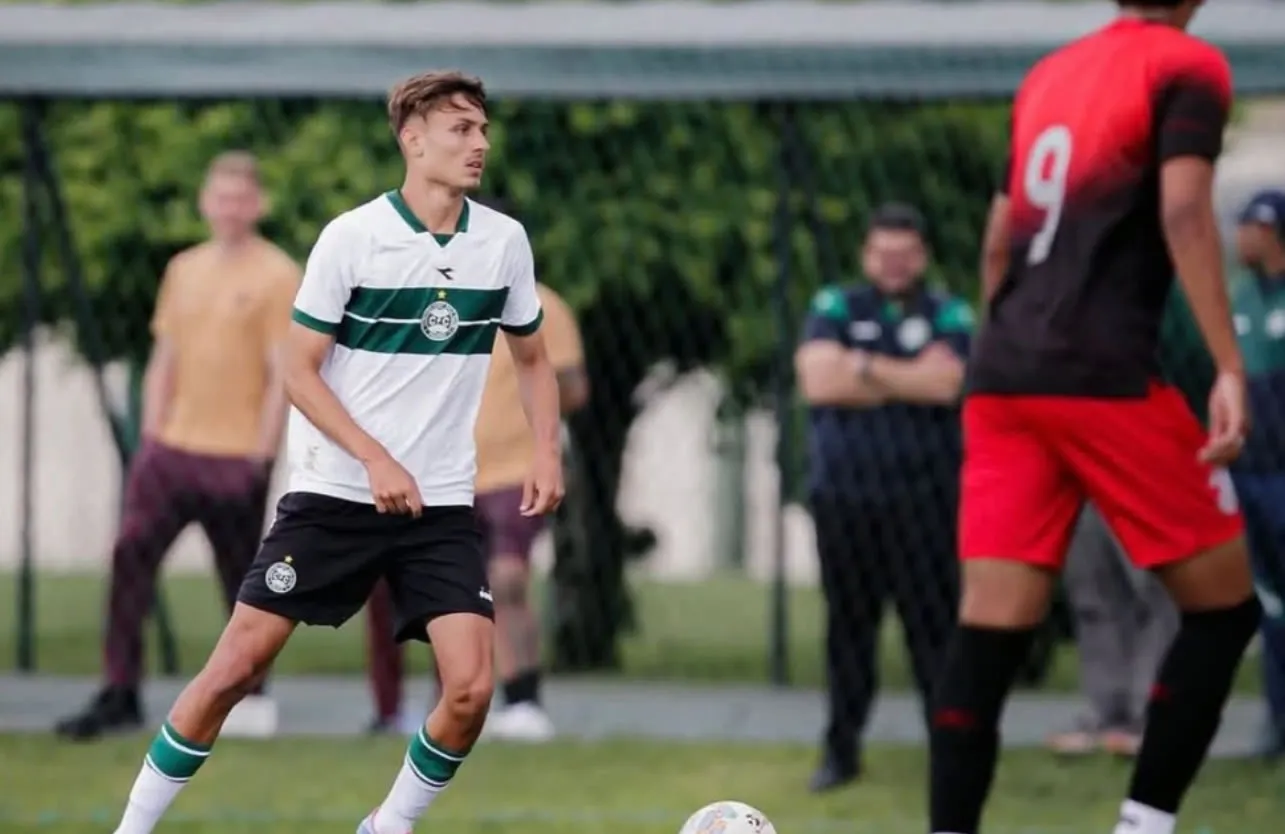 Coritiba amplia integração com Del Valle e envia zagueiro Lucas Pérez ao Equador