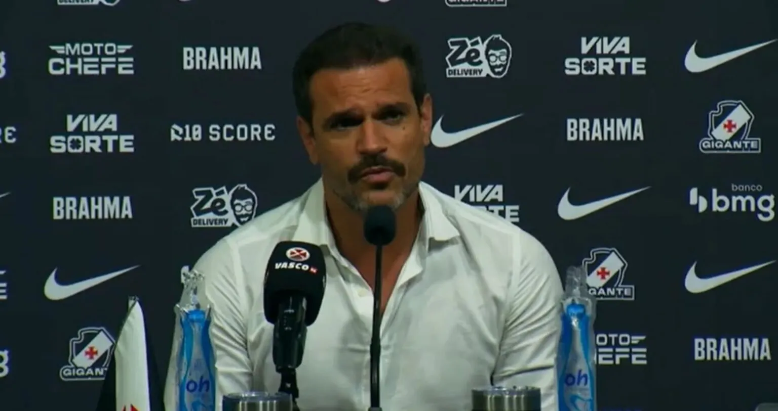 Crise na CBF: Vasco vai à guerra contra arbitragem após empate no Mineirão Crise na CBF: Vasco vai à guerra contra arbitragem após empate no Mineirão