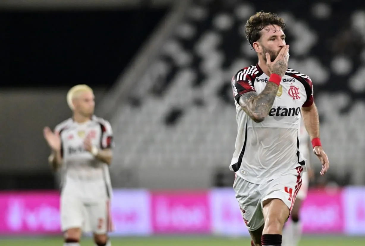 Léo Pereira brilha para Ancelotti e acirra disputa na Seleção Brasileira