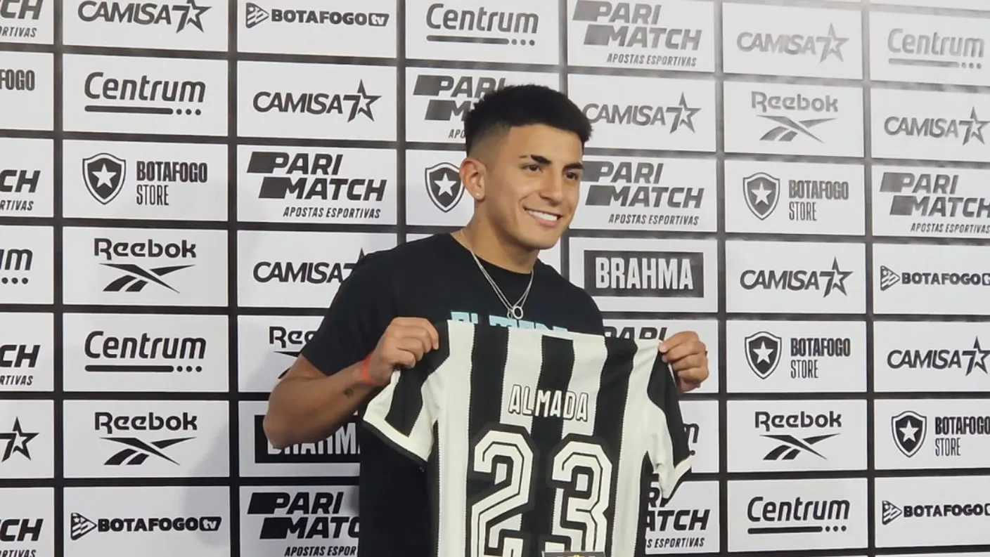 Botafogo corre contra o relógio por Almada para evitar Transfer Ban