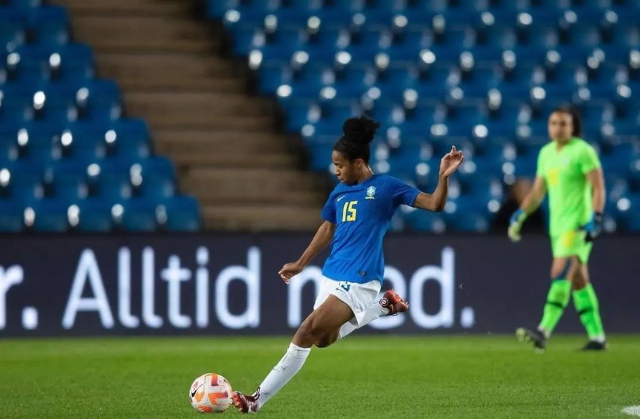 Tainara no Cruzeiro: O retorno da zagueira que parou o mundo para curar a mente Tainara no Cruzeiro: O retorno da zagueira que parou o mundo para curar a mente