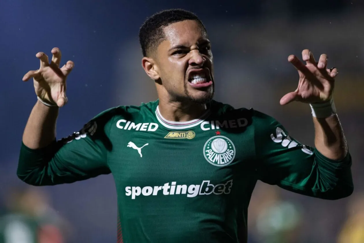 Palmeiras liga alerta: Vitor Roque vira dúvida para a Libertadores