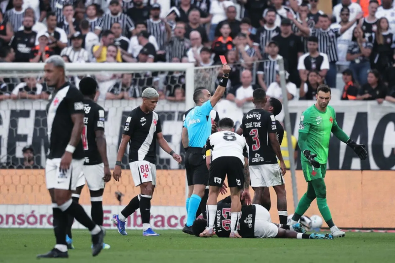 O que aconteceu no vestiário: Elenco do Corinthians acolhe André