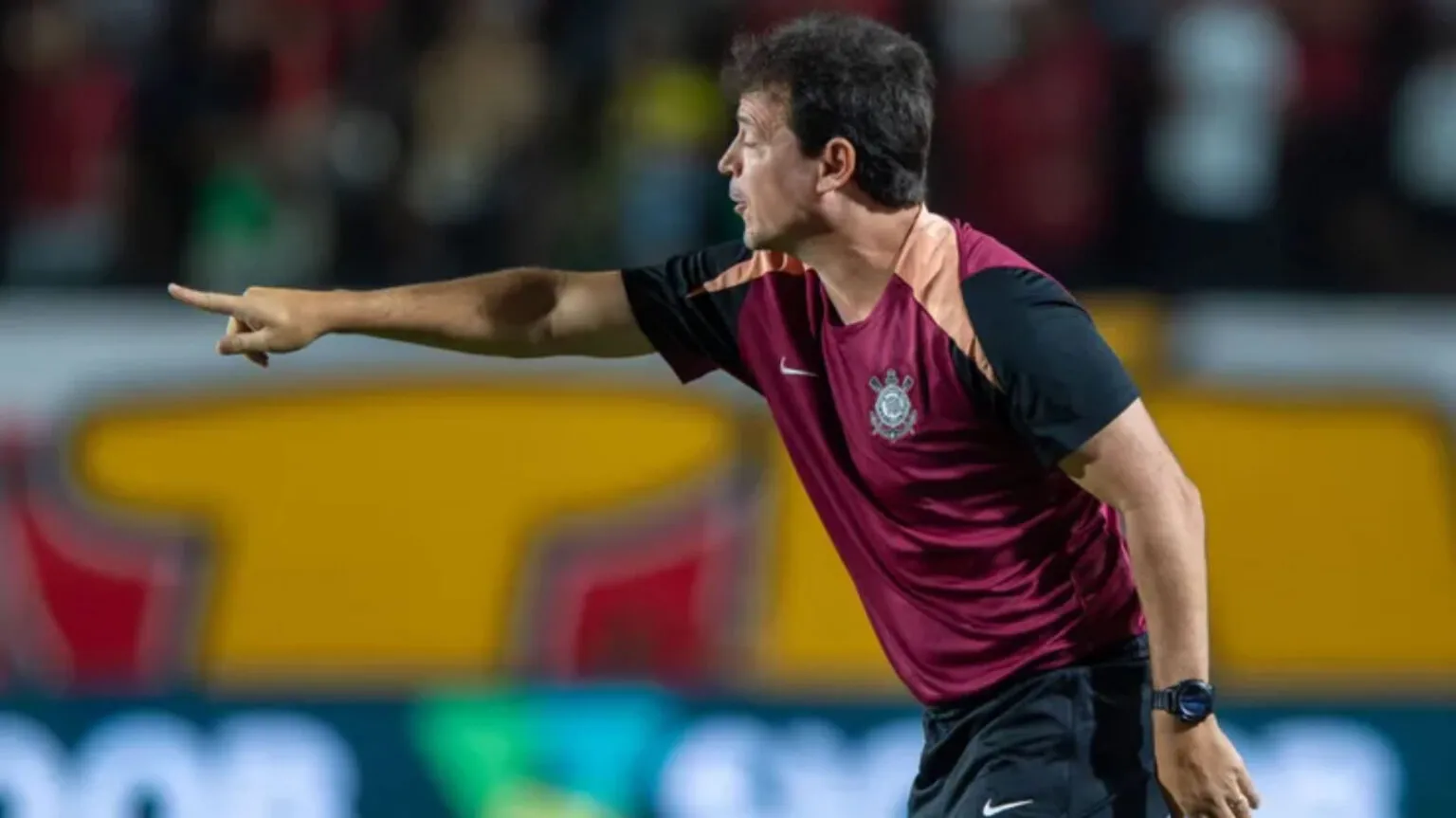 Corinthians na zona de rebaixamento preocupa Diniz e acende alerta total