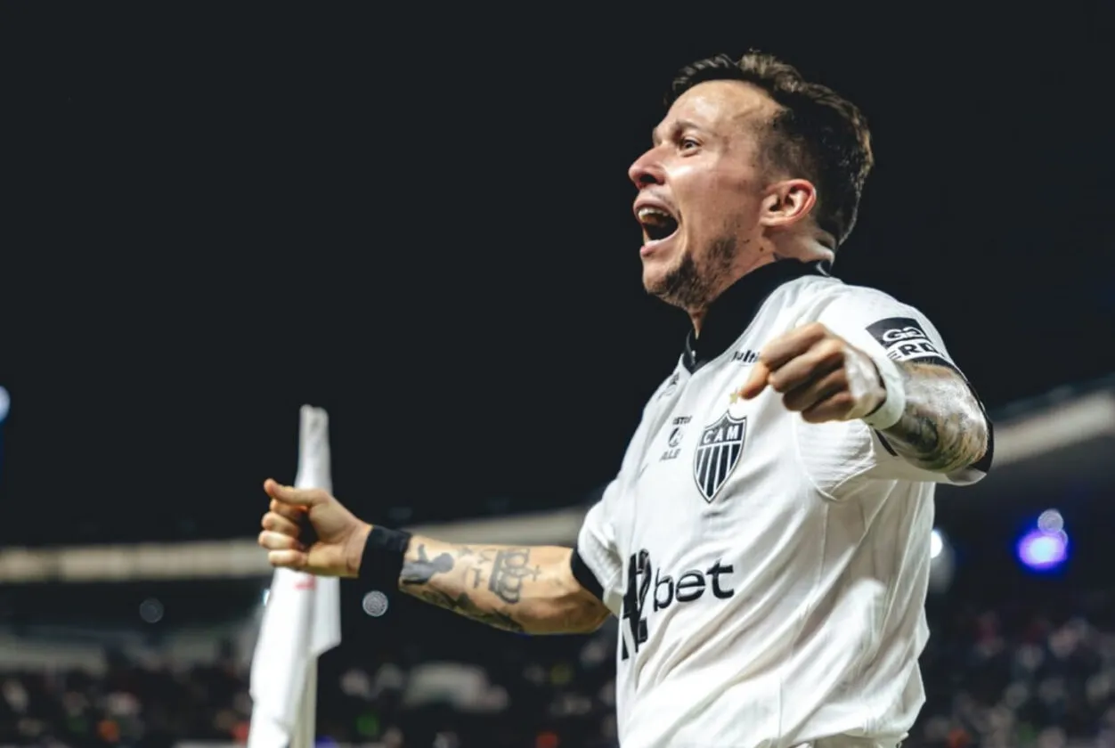Bernard quebra o silêncio no Galo e revela peso de trauma recente na Sul-Americana Bernard quebra o silêncio no Galo e revela peso de trauma recente na Sul-Americana