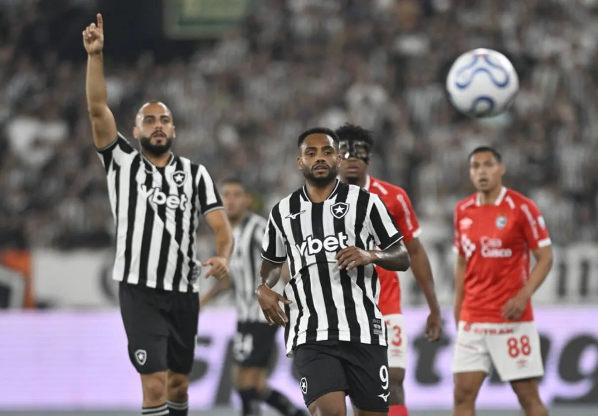 Botafogo muda o ataque: veja o que Bellão prepara para reagir na 24ª rodada Botafogo muda o ataque: veja o que Bellão prepara para reagir na 24ª rodada