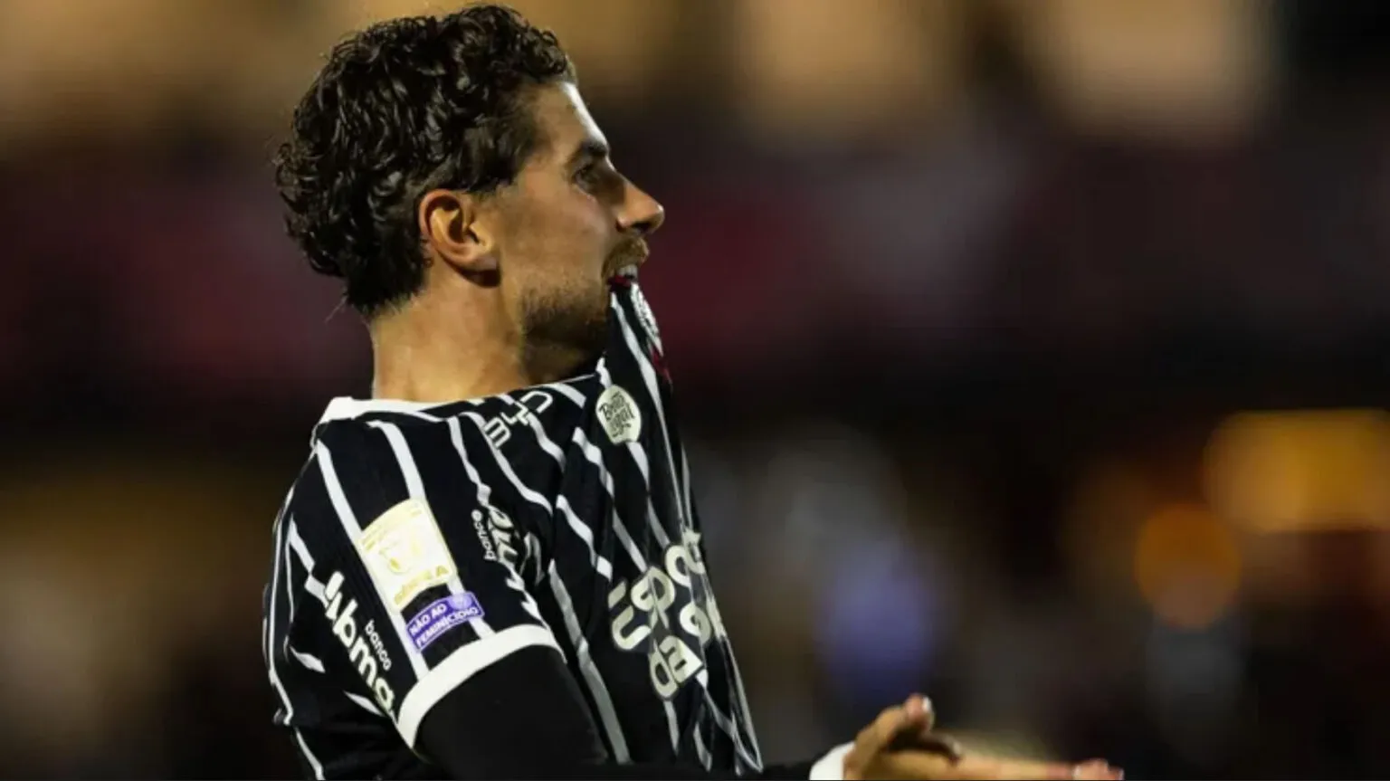 De quase dispensado a titular decisivo: Pedro Raul vive momento inédito no Corinthians