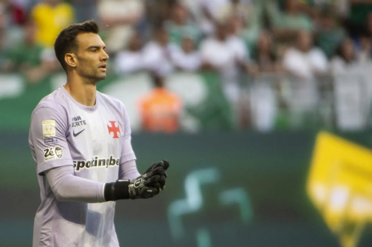 Alerta no Vasco: número de falhas de Léo Jardim em 2026 surpreende bastidores do clube
