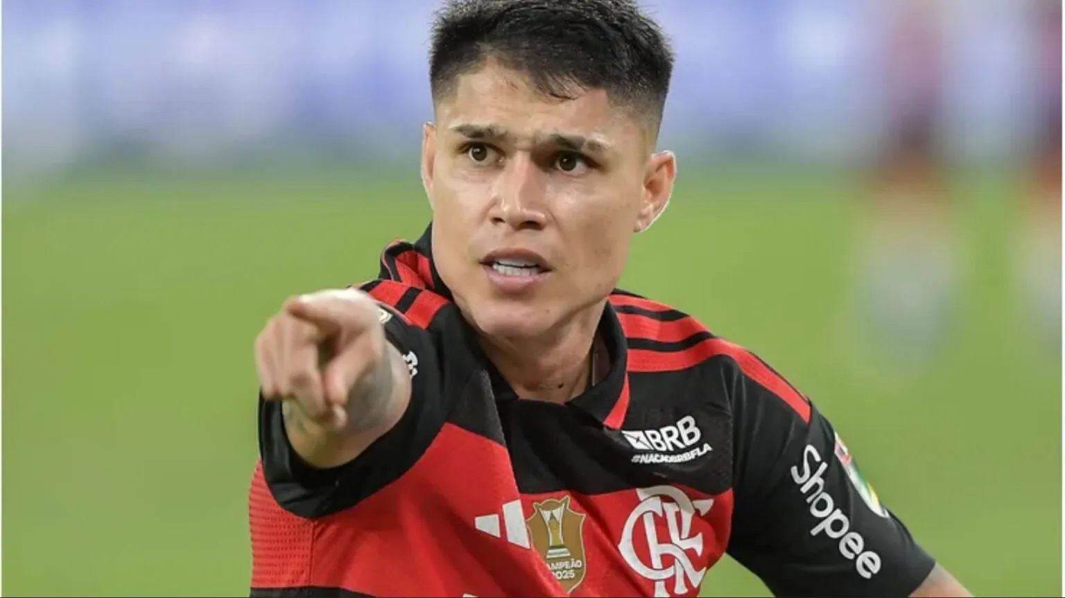 Flamengo toma atitude drástica após investida do Atlético-MG por Luiz Araújo