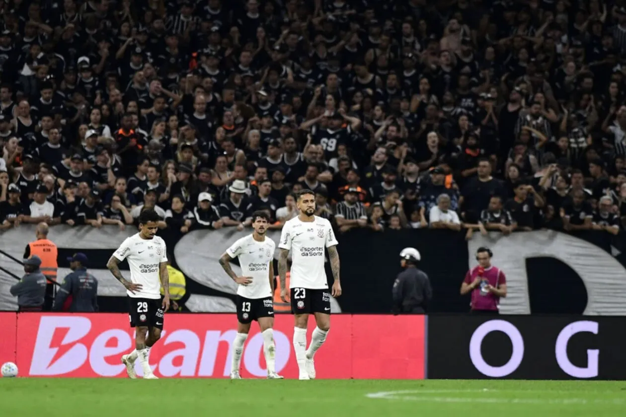 Alerta na Fiel: Invasão e arremessos contra o Cruzeiro deixam Corinthians sob risco no STJD