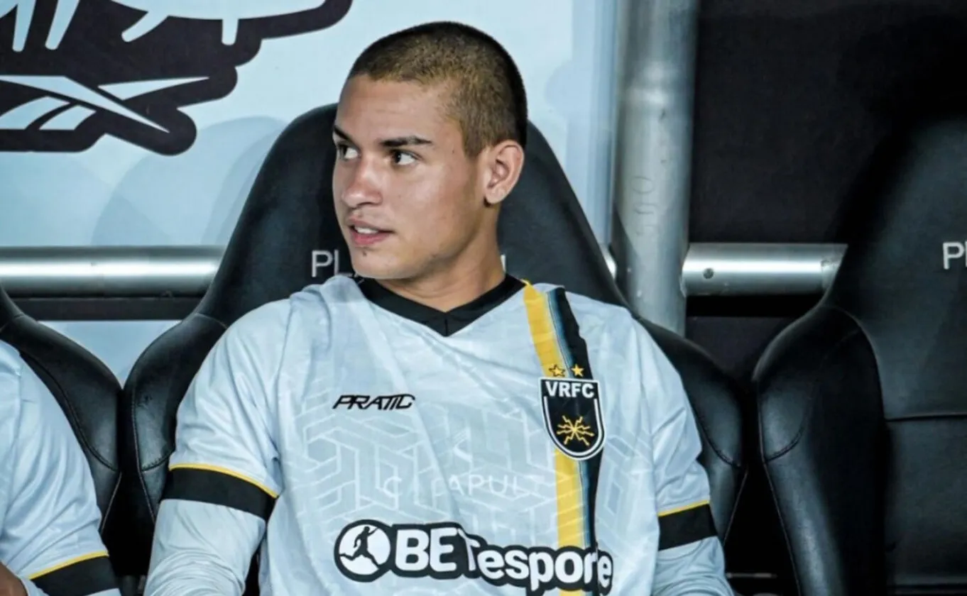 Joia da base assina com o Volta Redonda: saiba quem é o lateral Leandro e o que muda