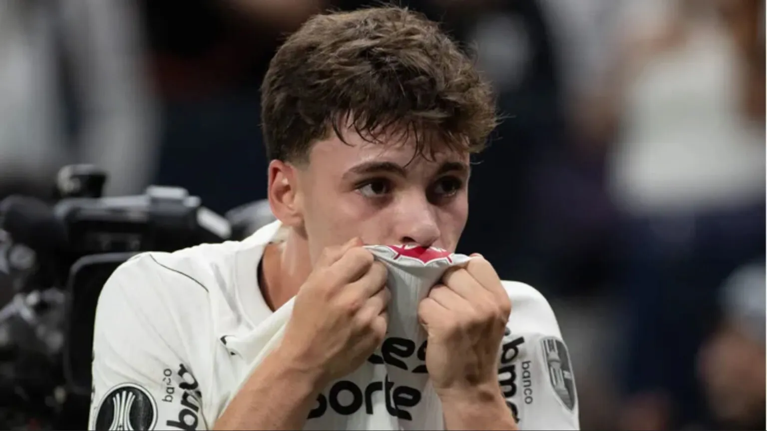 Por que o Corinthians não pode aceitar menos de R$ 147 milhões pela joia Breno Bidon?